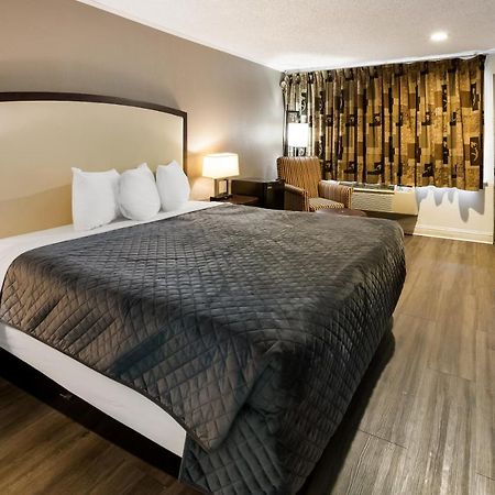 Knights Inn Fayetteville - Fort Bragg Zewnętrze zdjęcie