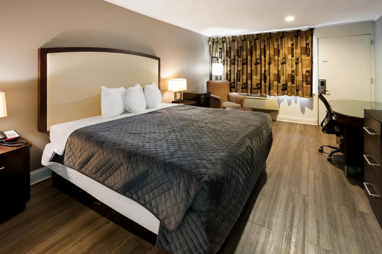 Knights Inn Fayetteville - Fort Bragg Zewnętrze zdjęcie