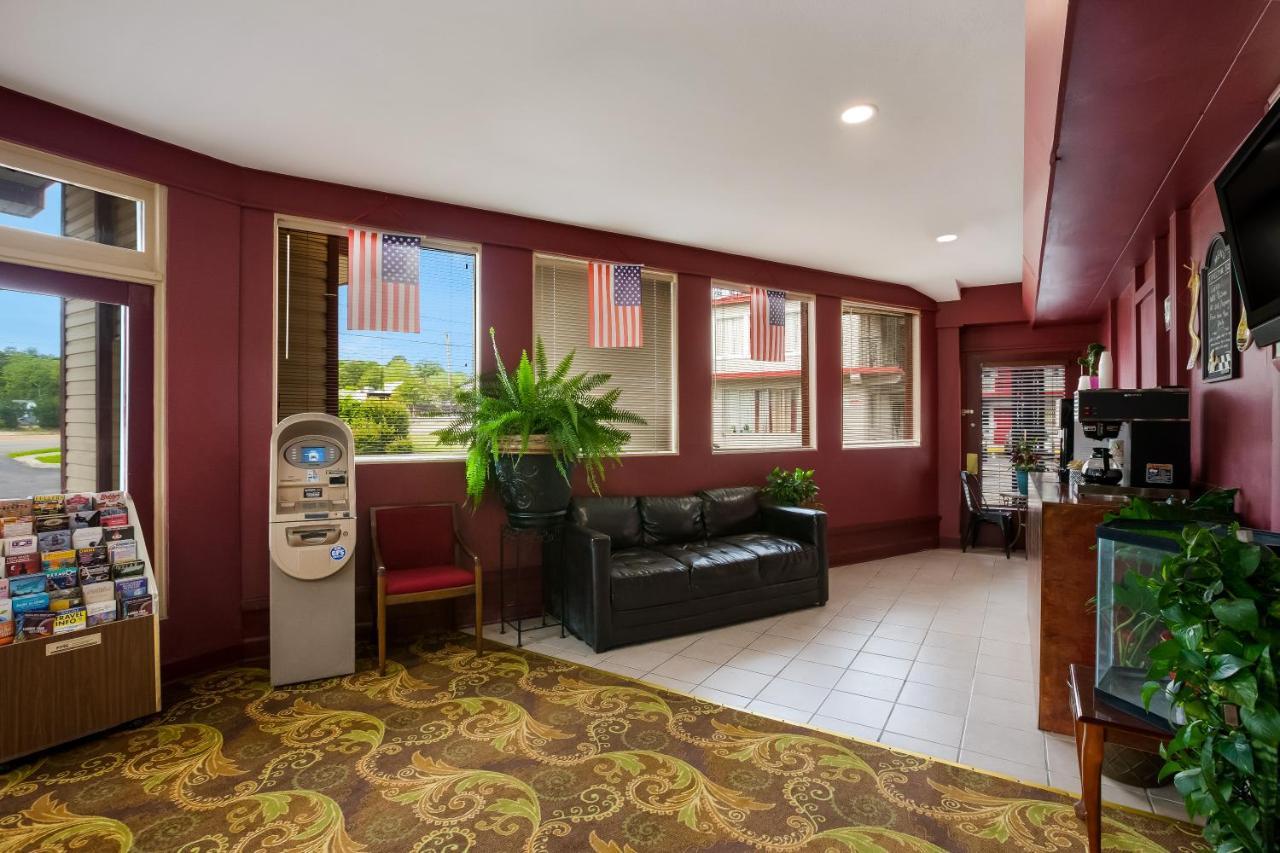 Knights Inn Fayetteville - Fort Bragg Zewnętrze zdjęcie